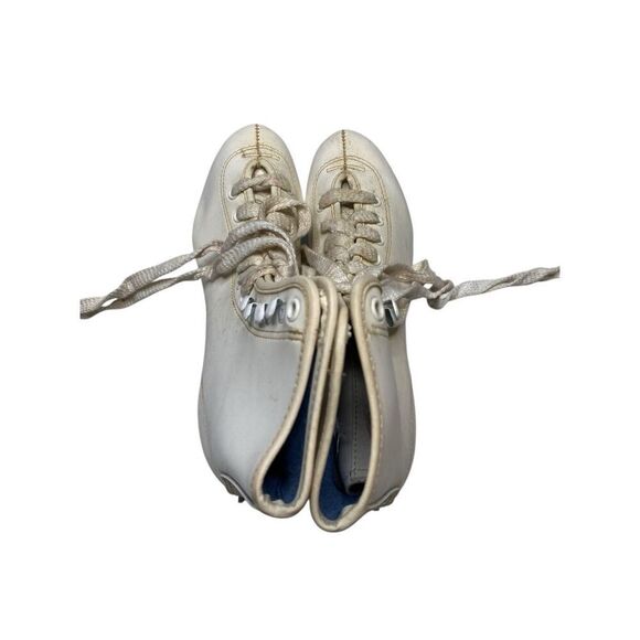 Vintage White Figure Ice Skates Womens Size 9 Made In Canada Winter Snow Sports - Picture 4 of 16